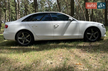 Седан Audi A4 2010 в Сумах