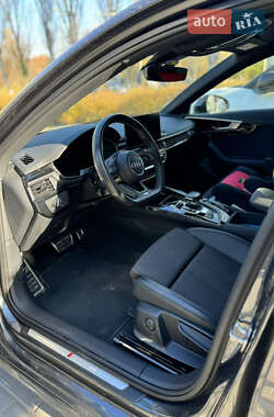 Седан Audi A4 2021 в 