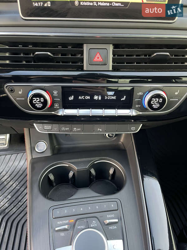 Седан Audi A4 2018 в Виноградове