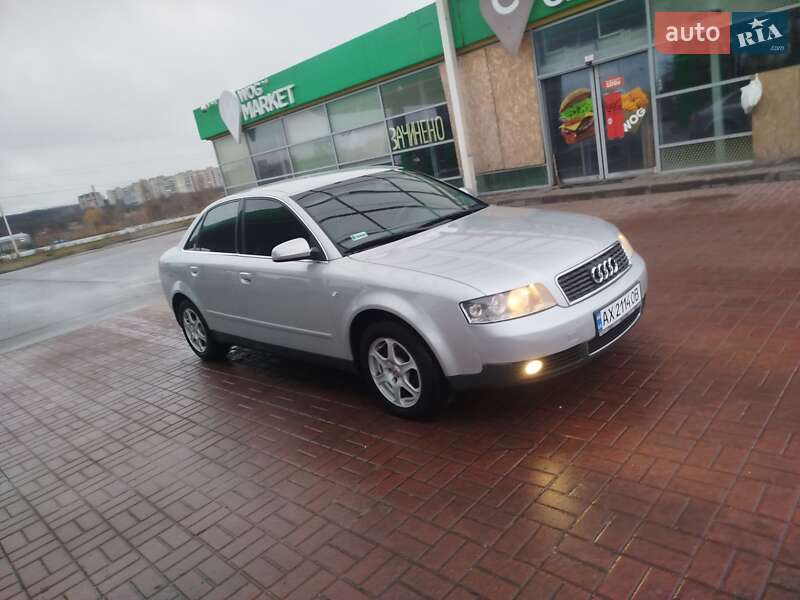 Седан Audi A4 2000 в Харькове