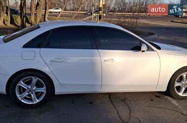 Седан Audi A4 2015 в 