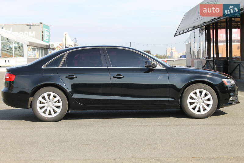 Седан Audi A4 2013 в Києві