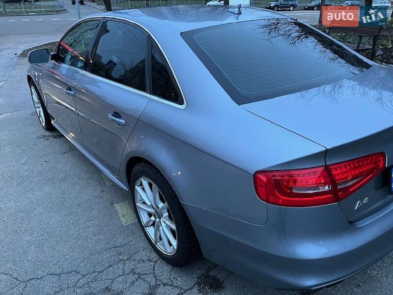 Седан Audi A4 2015 в Киеве