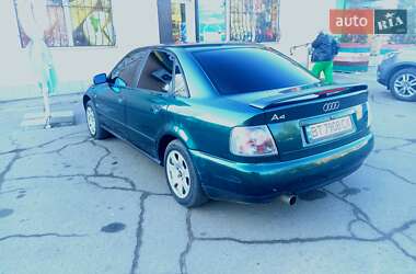 Седан Audi A4 1995 в Веселиновому