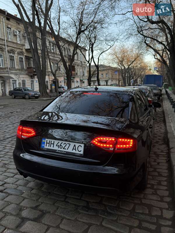 Седан Audi A4 2011 в Одессе