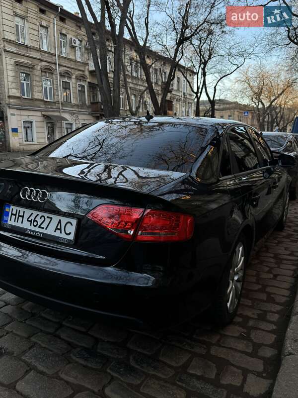 Седан Audi A4 2011 в Одессе