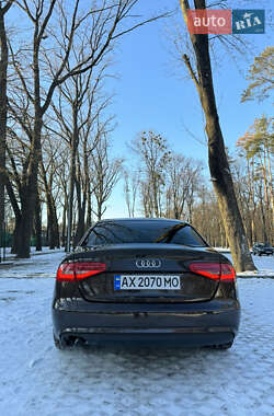 Седан Audi A4 2012 в Харкові