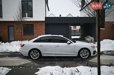 Седан Audi A4 2022 в Львове