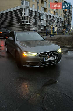 Седан Audi A4 2012 в Чернігові