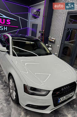 Седан Audi A4 2013 в Киеве