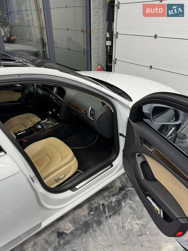 Седан Audi A4 2013 в Киеве