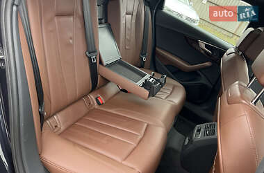 Седан Audi A4 2018 в 