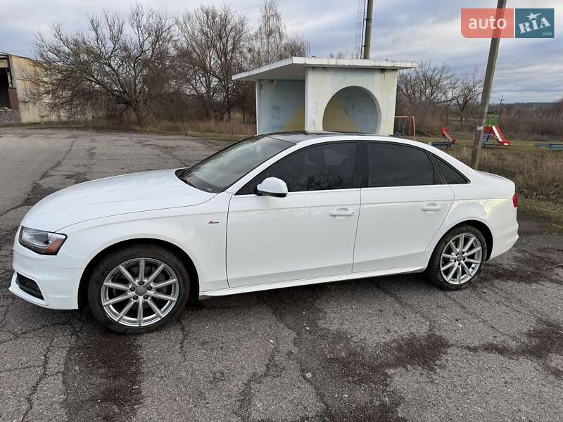 Седан Audi A4 2014 в Полтаве
