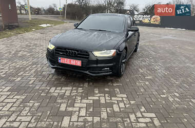 Седан Audi A4 2015 в Червонограде