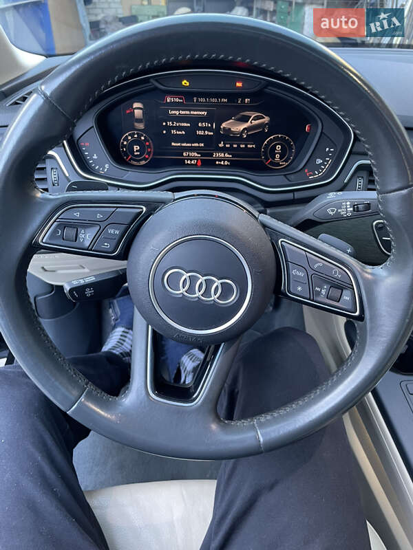 Седан Audi A4 2018 в Киеве