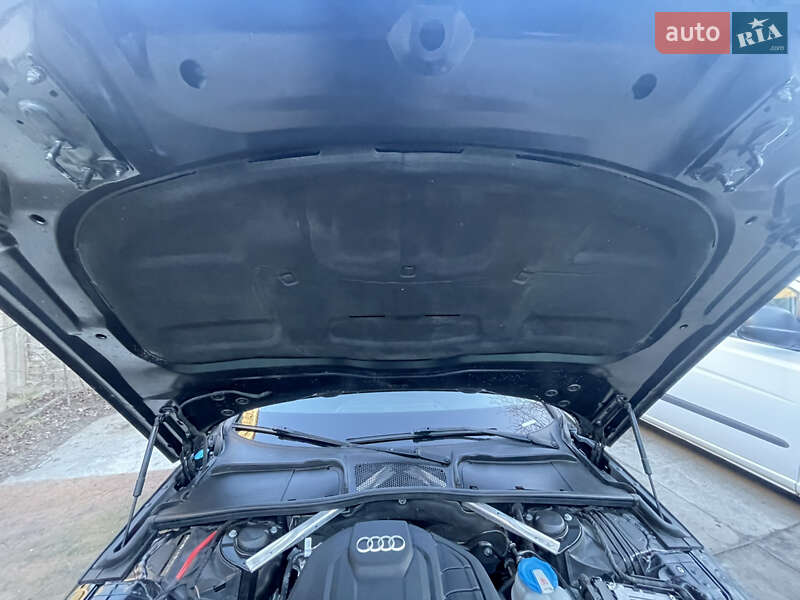 Седан Audi A4 2018 в Киеве