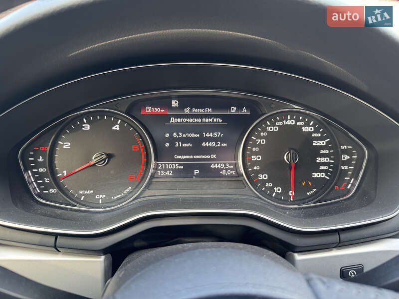 Седан Audi A4 2020 в Киеве