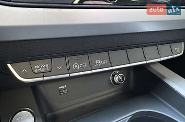 Седан Audi A4 2020 в Киеве
