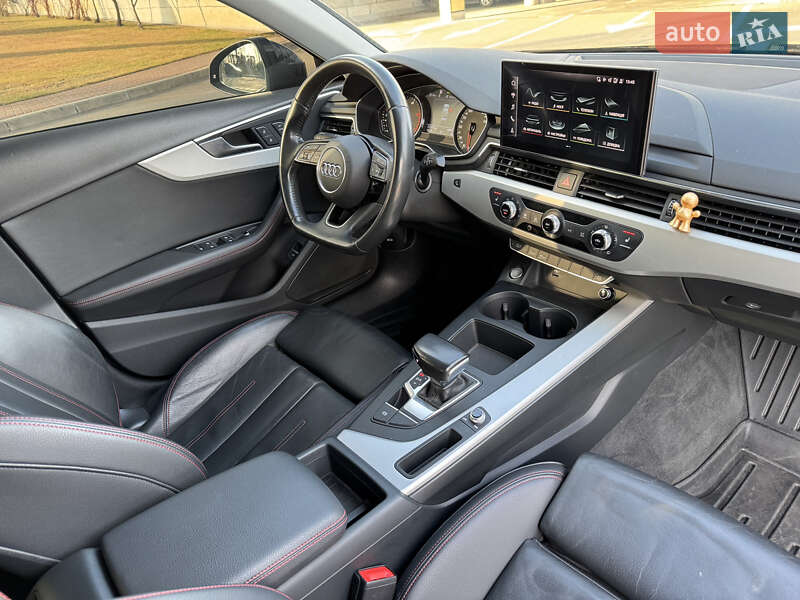 Седан Audi A4 2020 в Киеве