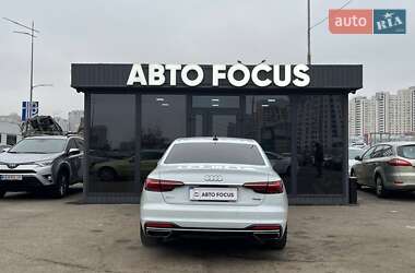 Седан Audi A4 2021 в 