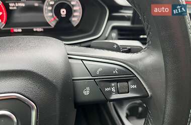 Седан Audi A4 2021 в 