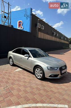 Седан Audi A4 2012 в Одессе