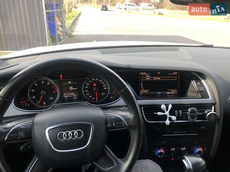 Седан Audi A4 2012 в Львове