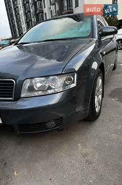 Седан Audi A4 2002 в Києві