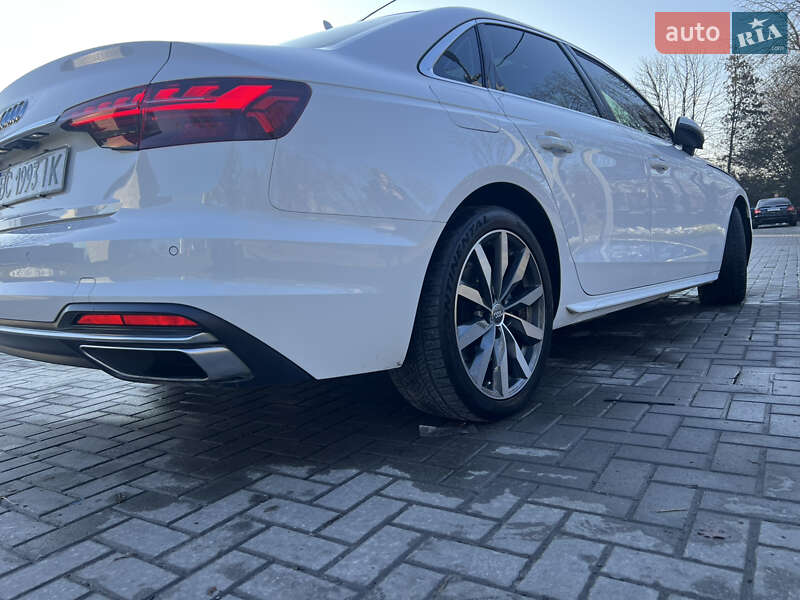 Седан Audi A4 2020 в Львове