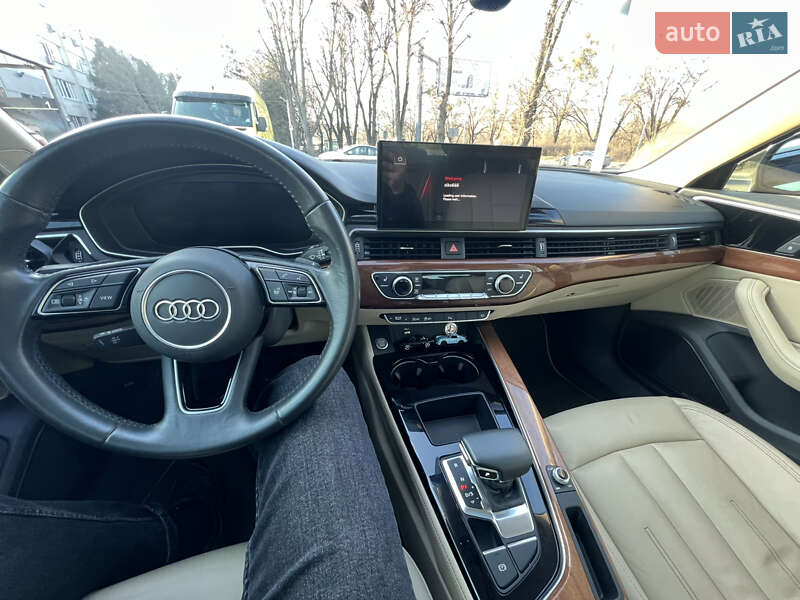 Седан Audi A4 2020 в Львове