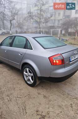 Седан Audi A4 2002 в 