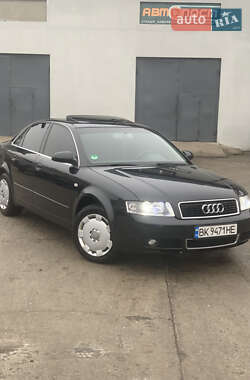 Седан Audi A4 2004 в Вараші