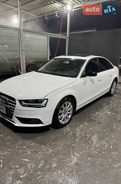 Седан Audi A4 2014 в Черкасах