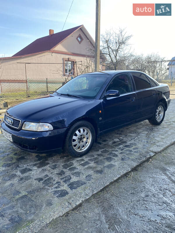 Седан Audi A4 1999 в Костополе