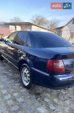 Седан Audi A4 1999 в 