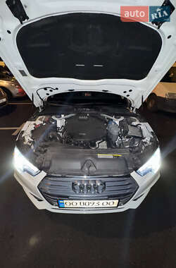 Седан Audi A4 2018 в 