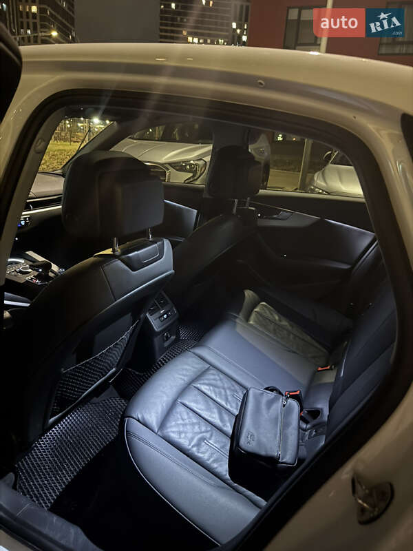 Седан Audi A4 2018 в Киеве