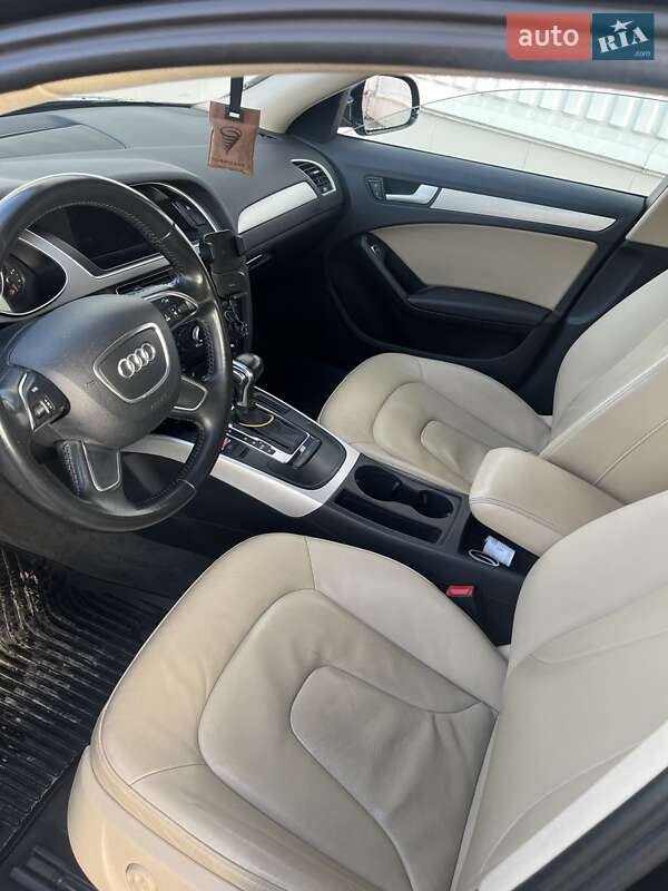 Седан Audi A4 2014 в Білгороді-Дністровському