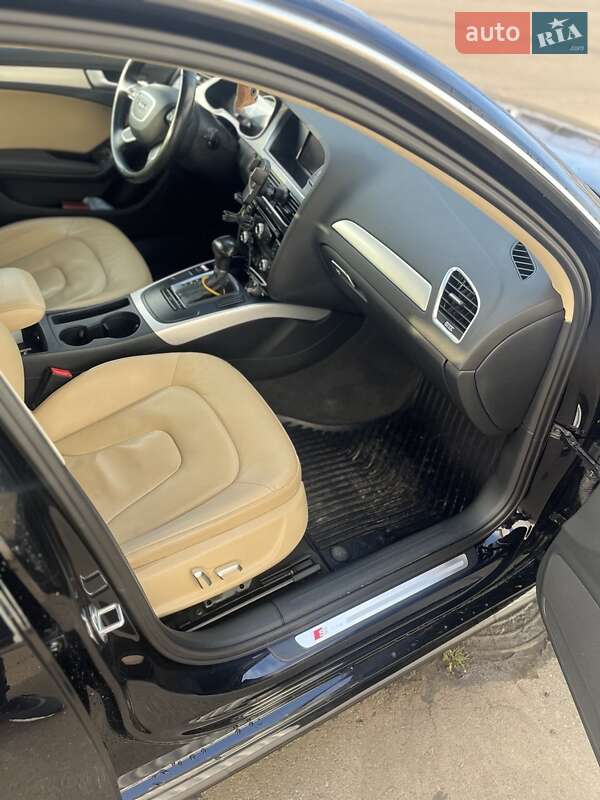 Седан Audi A4 2014 в Білгороді-Дністровському