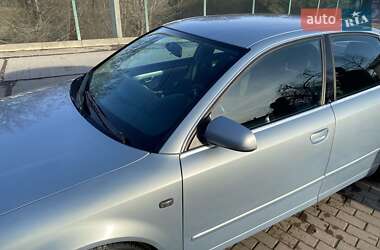 Седан Audi A4 2000 в Черновцах