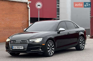 Седан Audi A4 2015 в Киеве