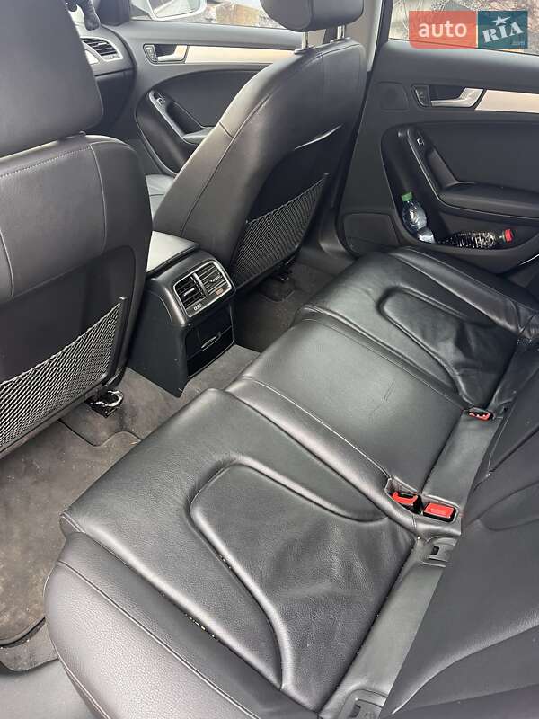 Седан Audi A4 2013 в Запорожье