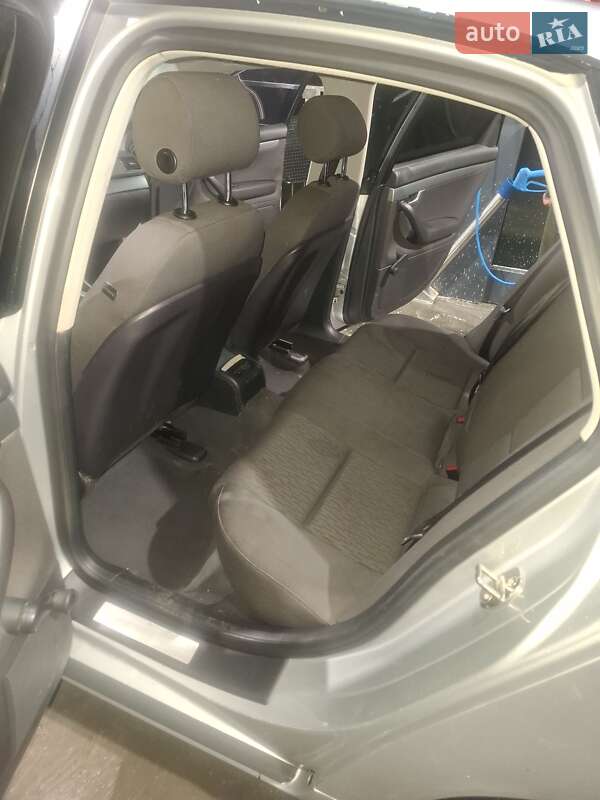 Седан Audi A4 2005 в Черновцах