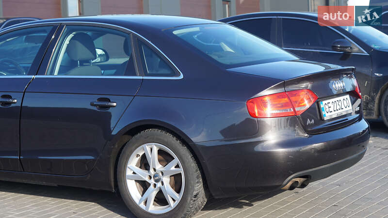 Седан Audi A4 2008 в Глыбокой