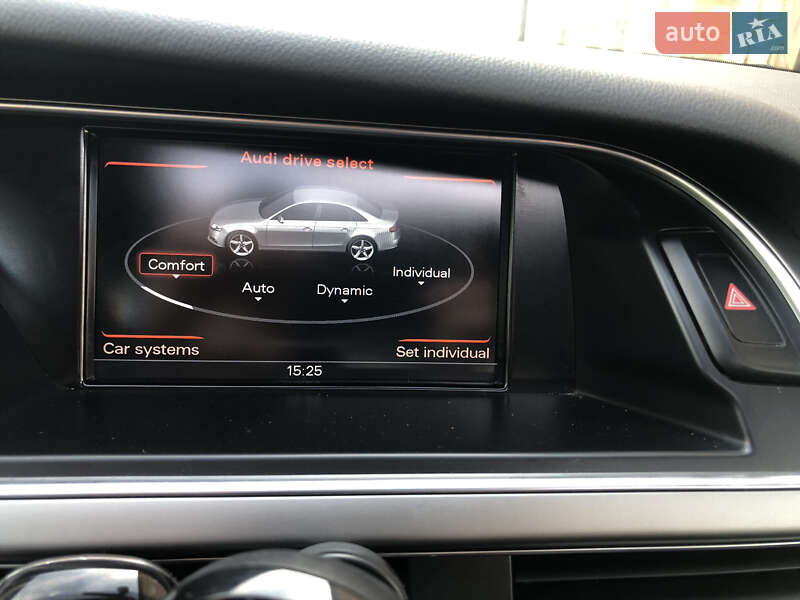 Седан Audi A4 2014 в Львове