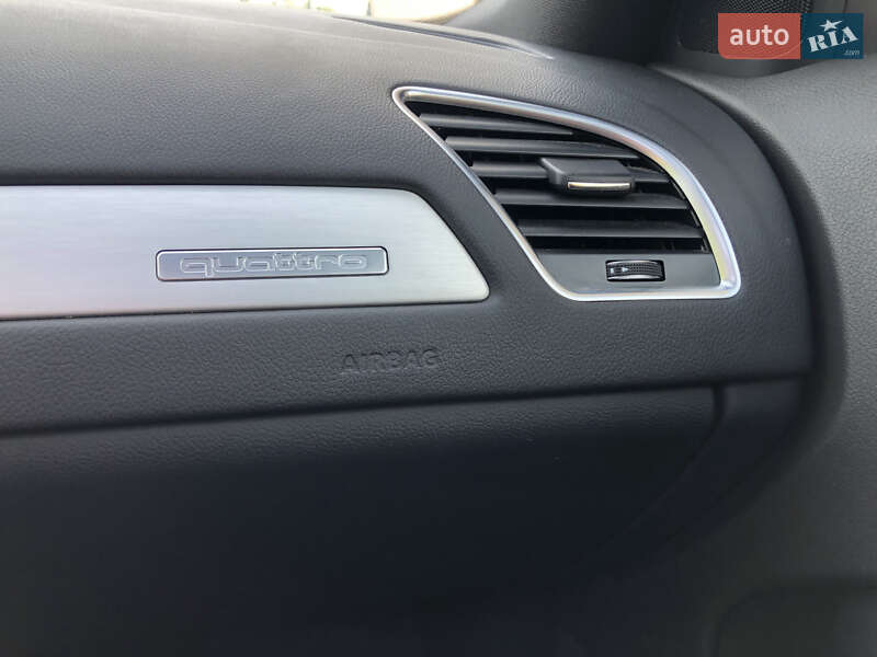 Седан Audi A4 2014 в Львове