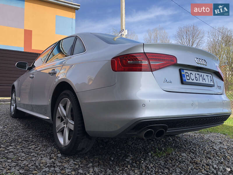Седан Audi A4 2014 в Львове