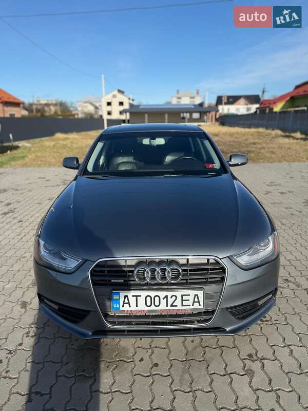 Седан Audi A4 2012 в Львові