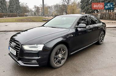 Седан Audi A4 2014 в Полтаві