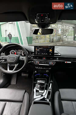 Седан Audi A4 2020 в 